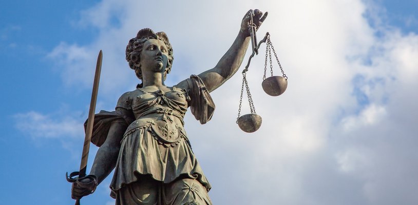 Können Wohnungseigentümer gegen einen Absenkungsbeschluss klagen?
